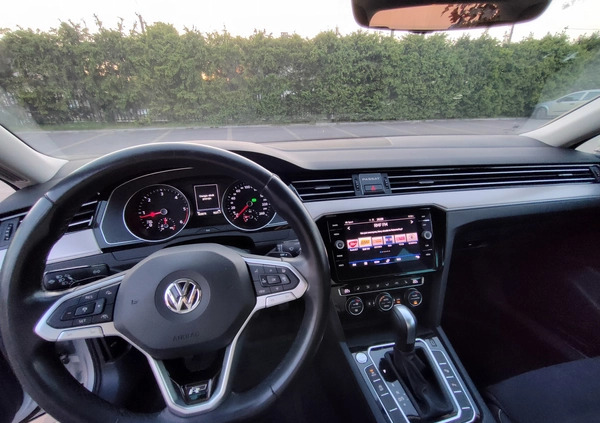 Volkswagen Passat cena 98000 przebieg: 163875, rok produkcji 2020 z Wyszków małe 106